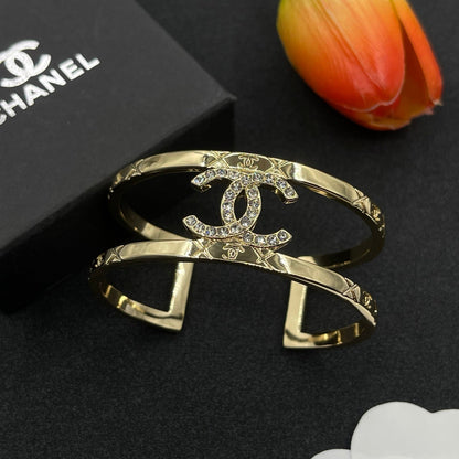 Pulsera elegante de niña con círculo
