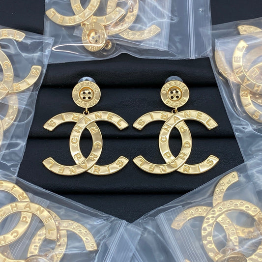 Gold Cute Girl Hoop