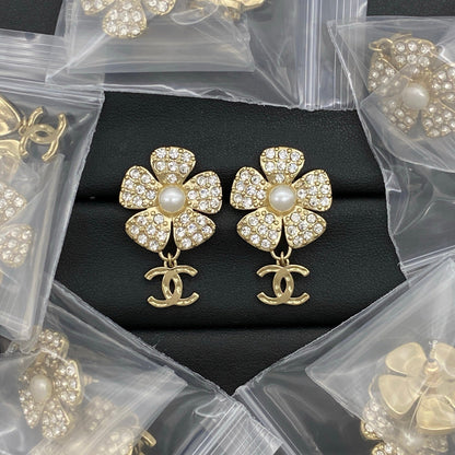 Pendientes colgantes de flores