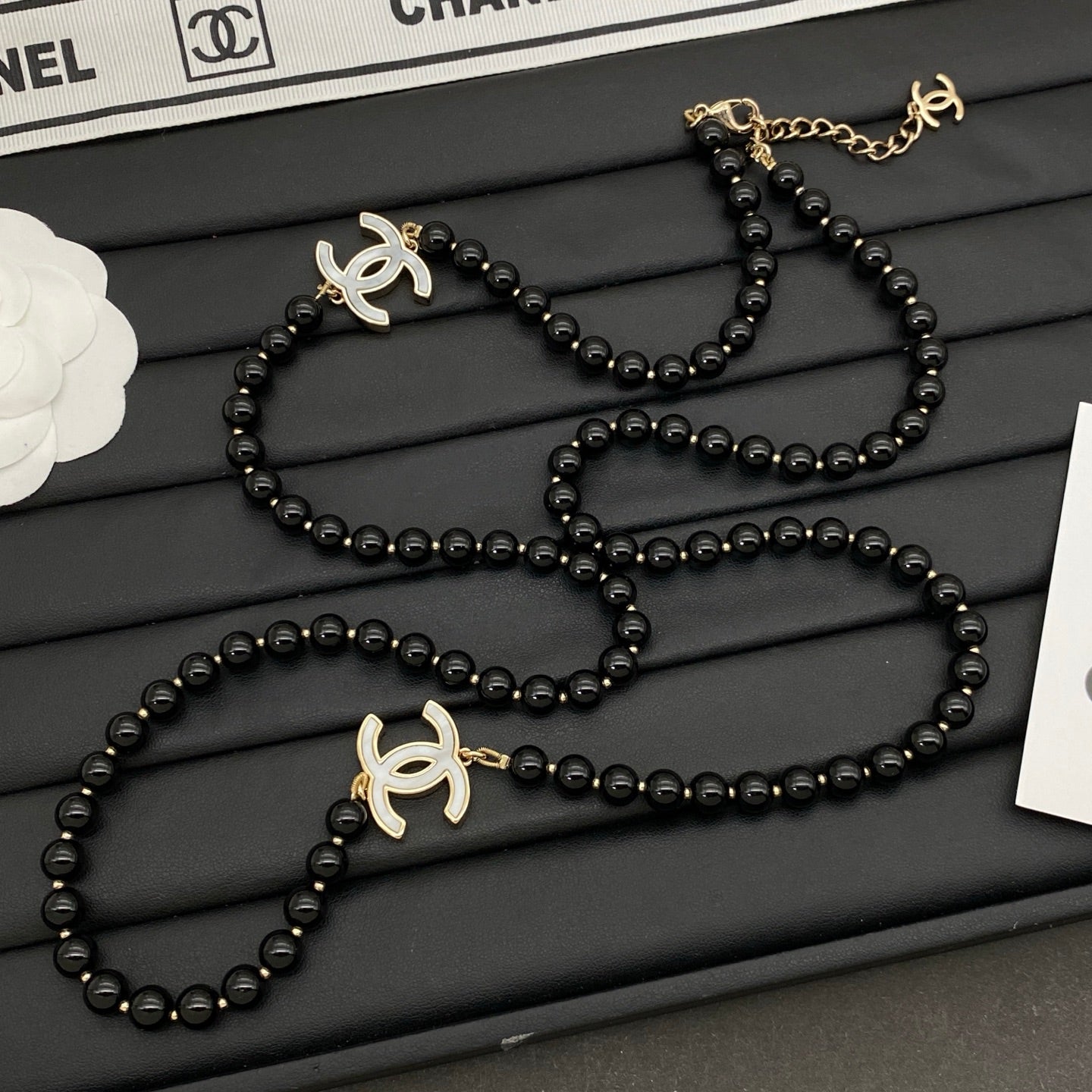 Black Deco Girl Sweater Chain