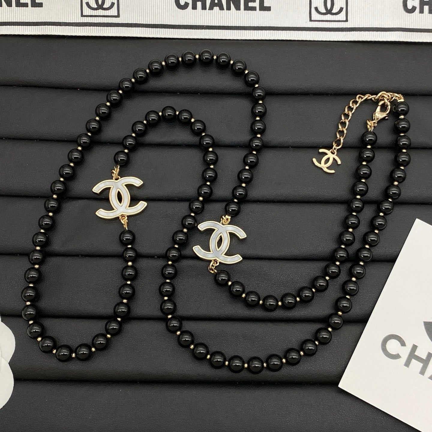 Black Deco Girl Sweater Chain