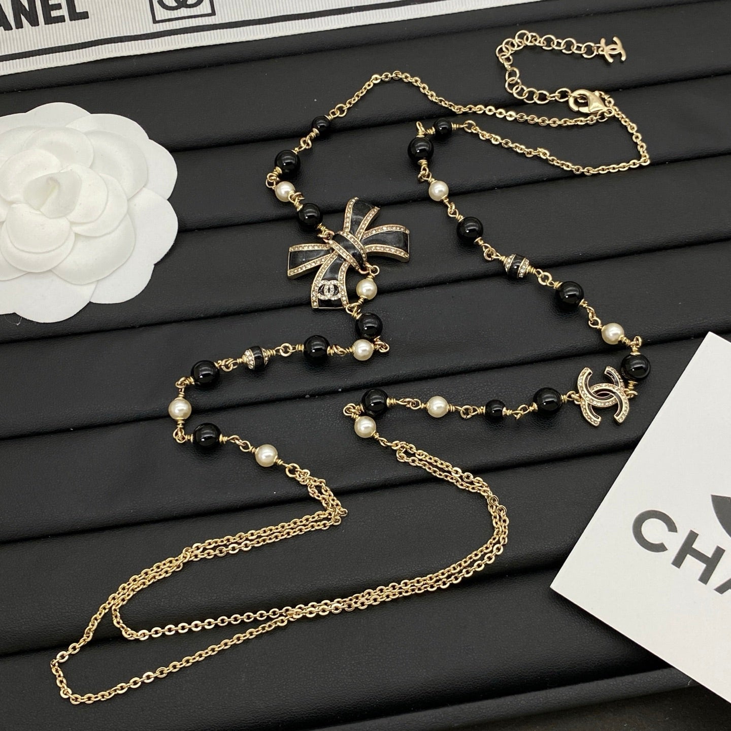 Black Bowknot Girl Sweater Chain