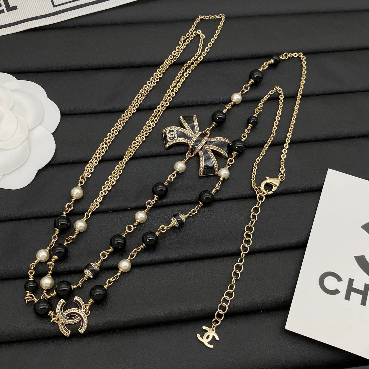 Black Bowknot Girl Sweater Chain