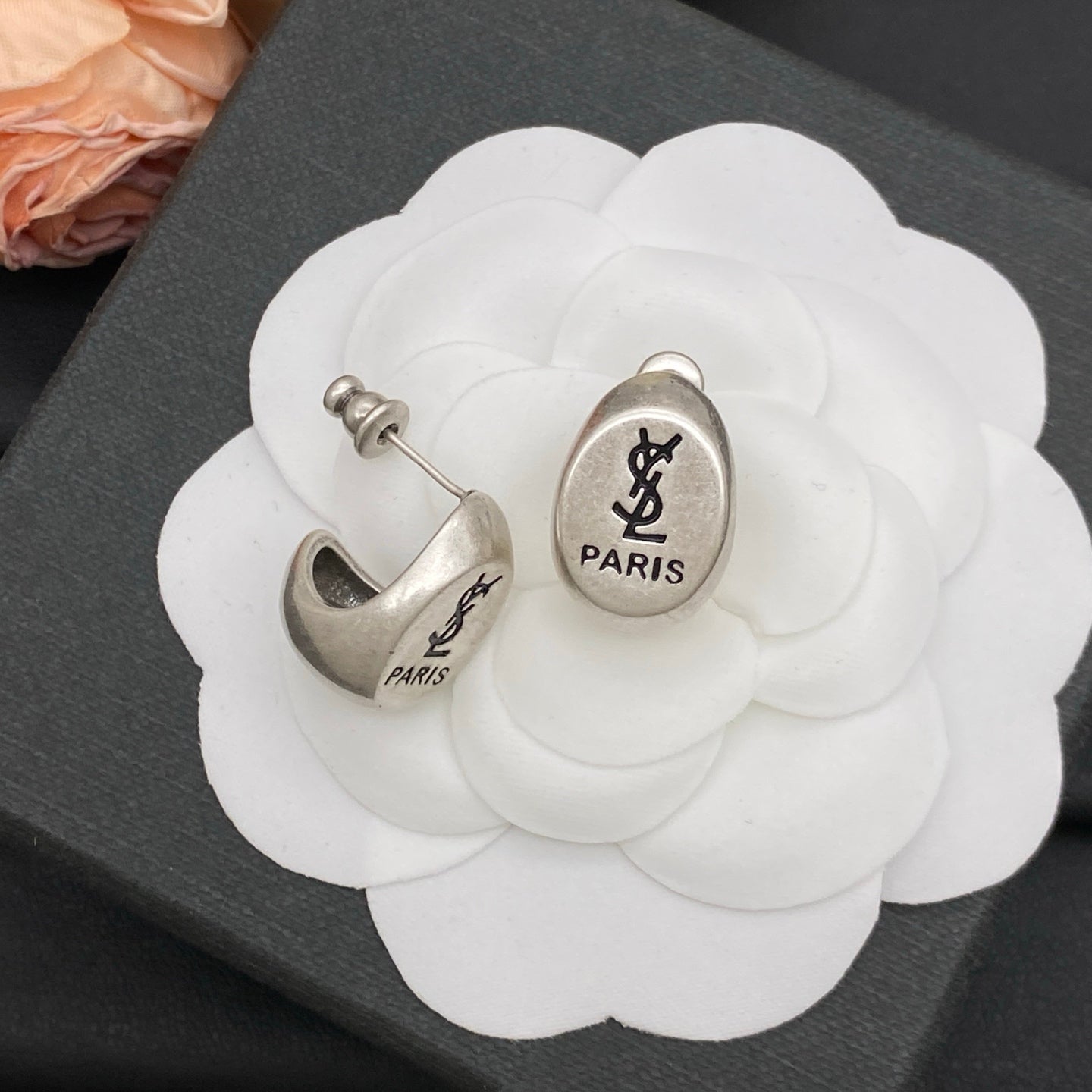 Vintage Yes Girl Design Earrings