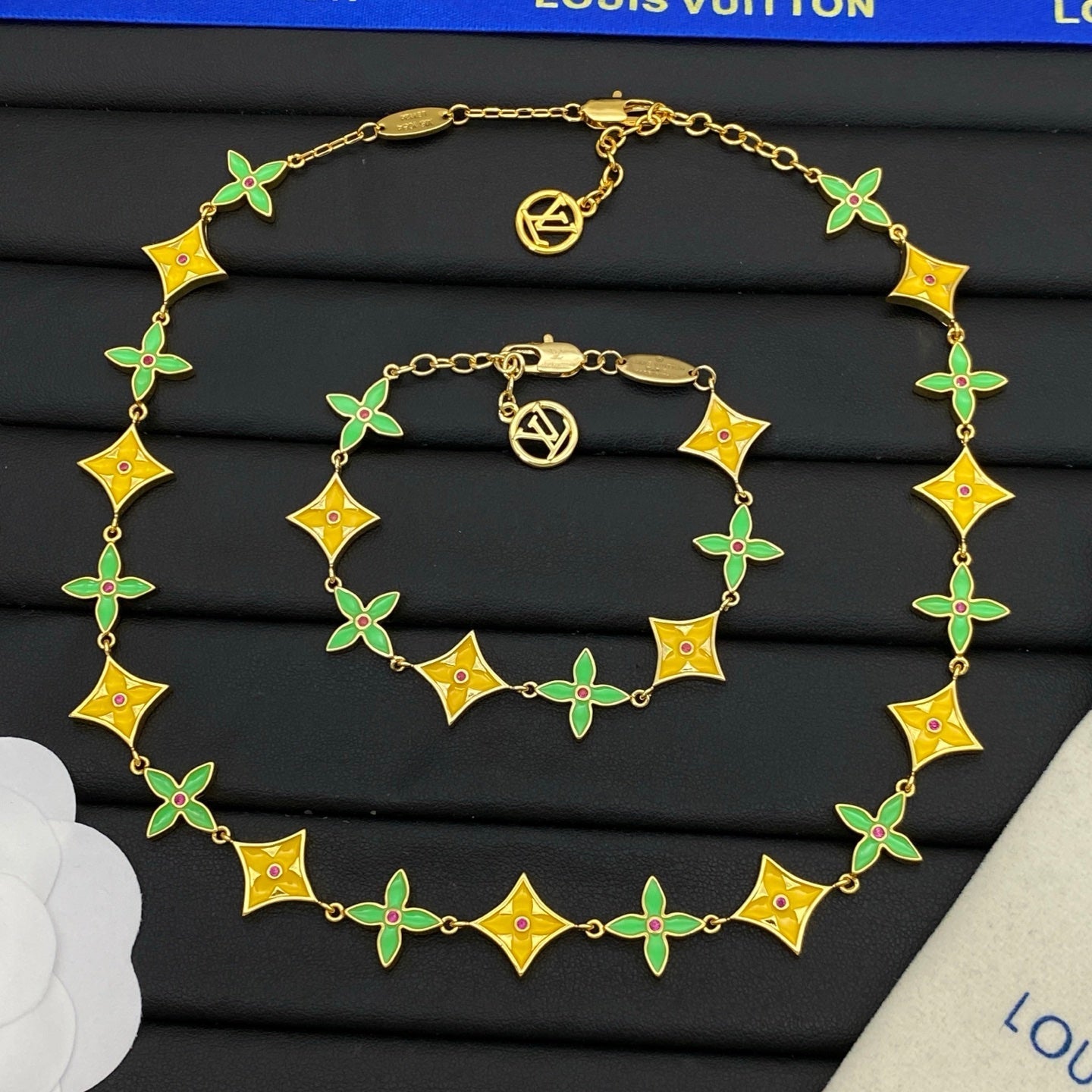 Catch your eye Love Earrings & Bracelet & Necklace 3 Set (3 Color of Chain)