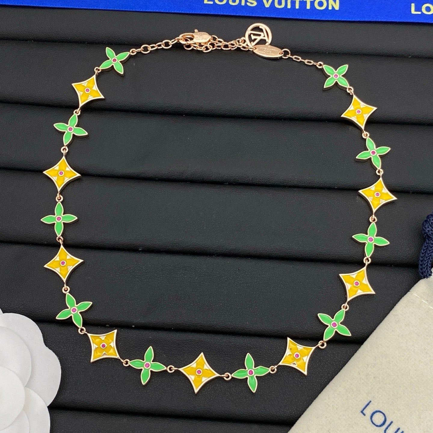 Catch your eye Love Earrings & Bracelet & Necklace 3 Set (3 Color of Chain)