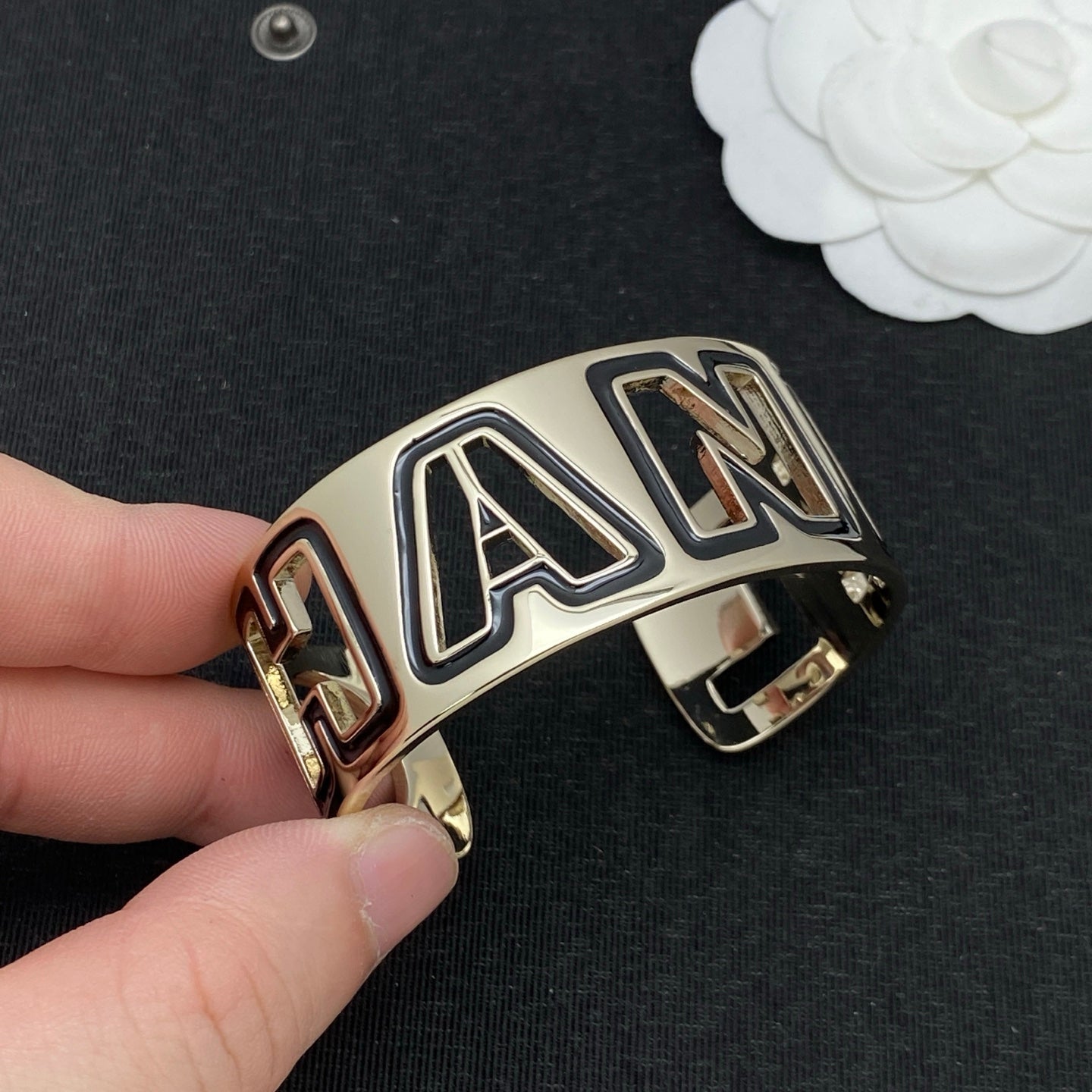 Hollow Out Golden Time Bracelet