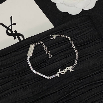 Yes Pearl Vintage Girl Design 3 Set (Earrings+Bracelet +Necklace)- Silver