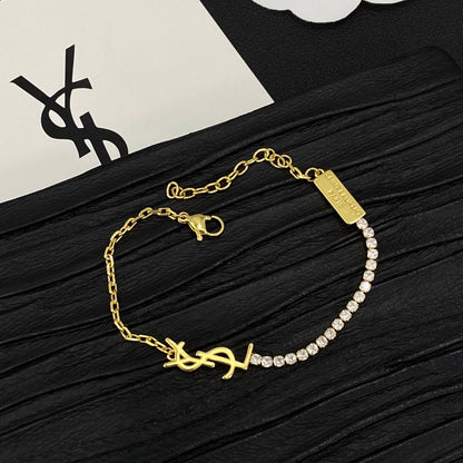 Sì, set da 3 pezzi vintage con design da ragazza e perle – oro