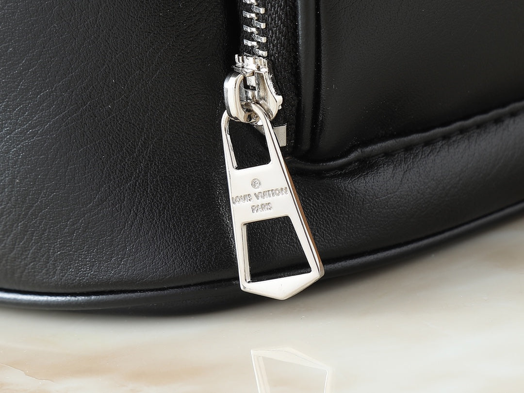 Bag M14377