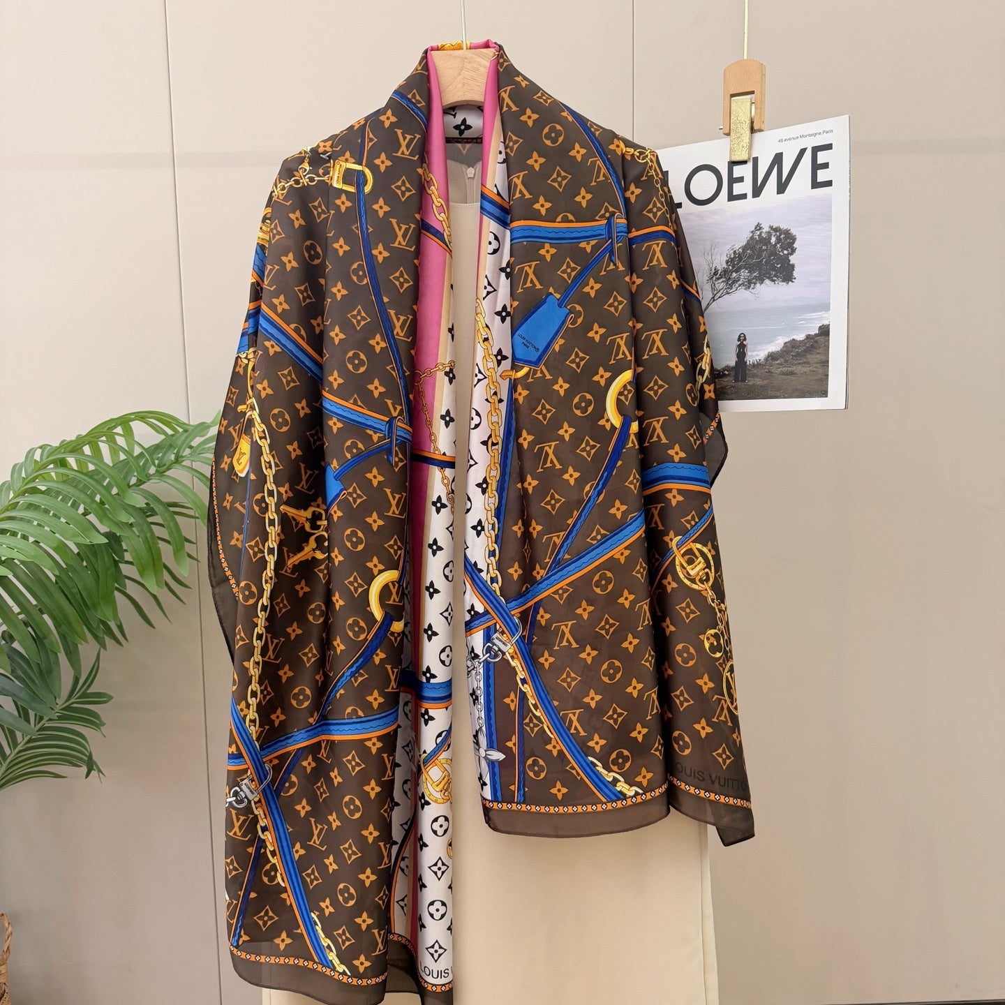 Love Chain Silk Long Scarf (Brown)