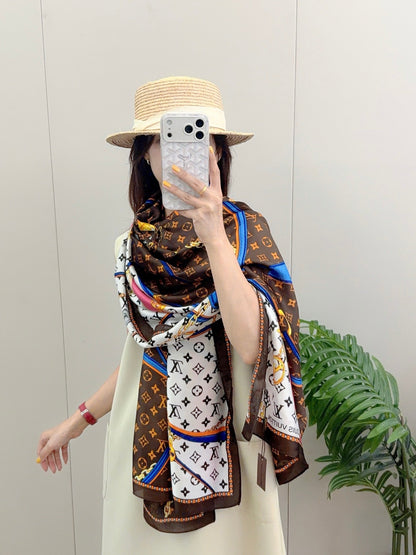 Scialle lungo in seta Love Chain (Marrone)