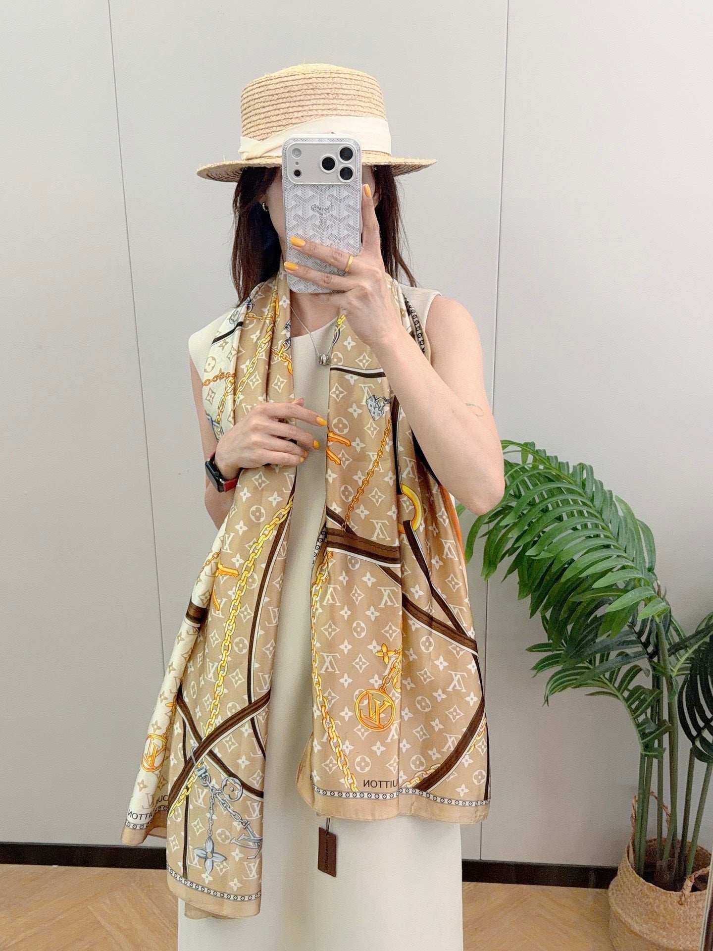 Love Chain Silk Long Scarf (Khaki)